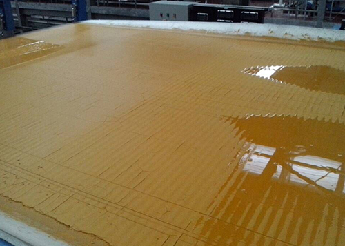 橡胶带式过滤机运行中